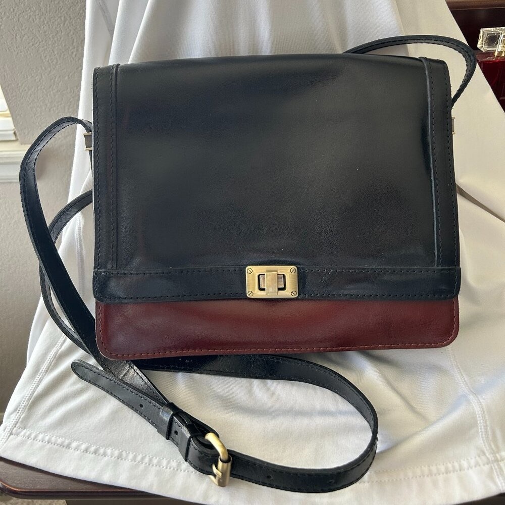Patricia Nash Sophiana Flap Leather Crossbody - Like NEW!
